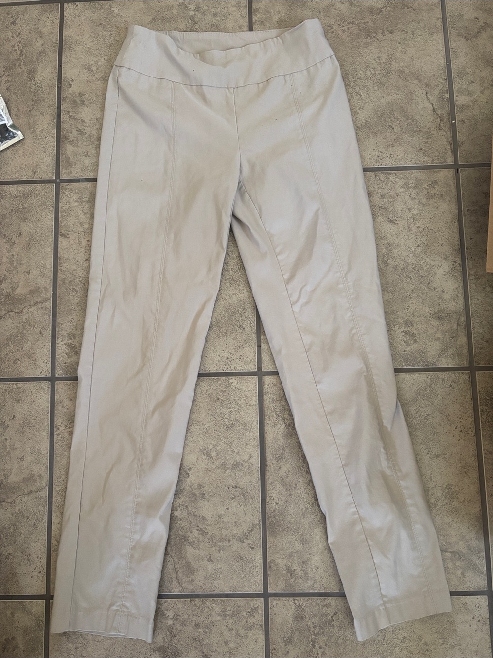 New Directions Khaki Style Pants Size 6